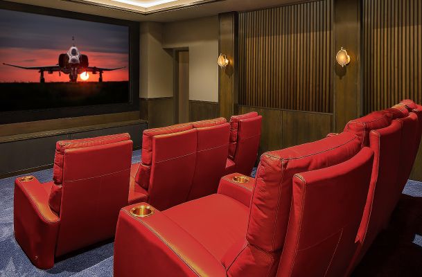 THEATER 17